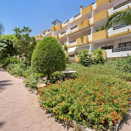 Kirsi Calanova Golf Apartment